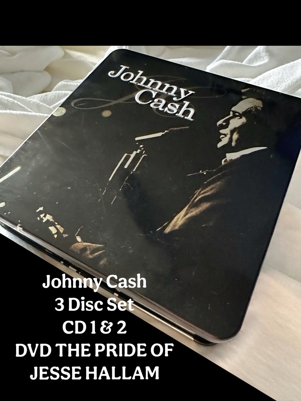 Johnny Cash 3-Disc Set Collector Tin - Black
New! Never removed or played!